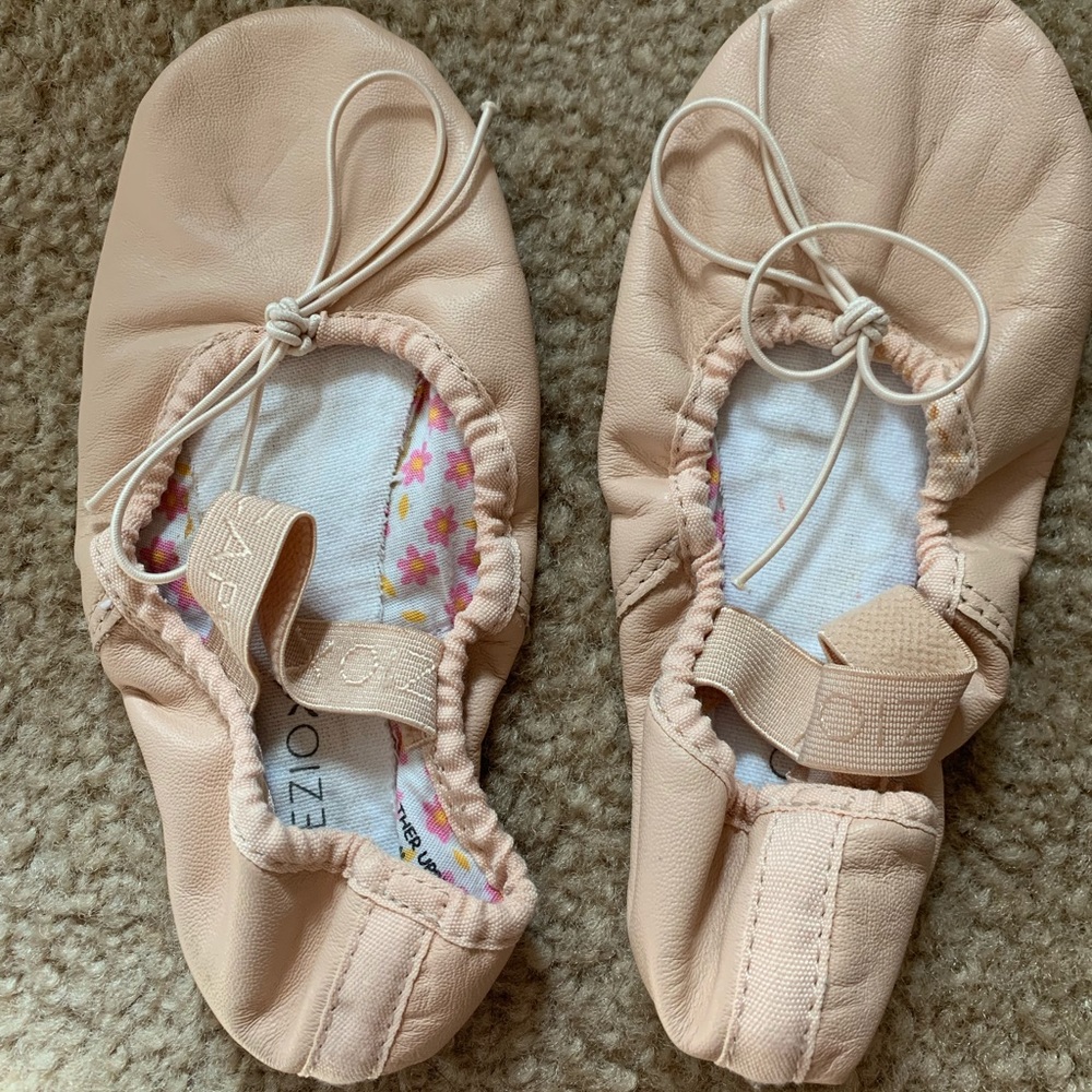 Ballet shoes